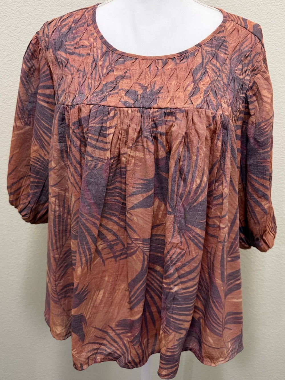 Zac & Rachel brown and purple luster peasant blouse, short sleeve, size XL